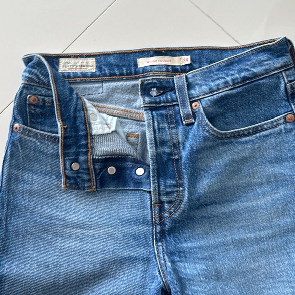 Wedgie Straight Fit Women’s Jeans - Picture 6 of 6